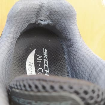 Skechers Ayakkabıda Arka İç Astar Sorunu ve Müşteri Hizmetleri Hayal Kırıklığı