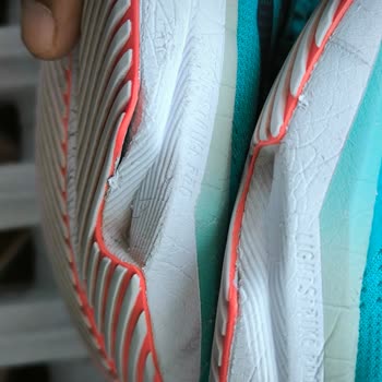 Adidas Adizero SL Ayakkabının Hızlı Deformasyonu