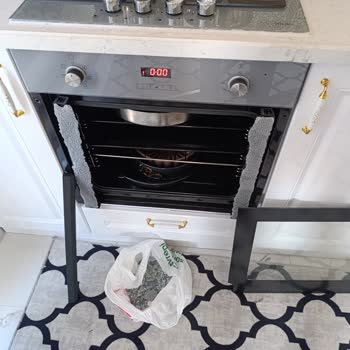 Vinola Fırın Camı Kendiliğinden Patladı