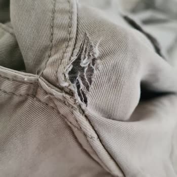 Pantolonların Kalitesizliği ve Müşteri Hizmetleri Eksikliği