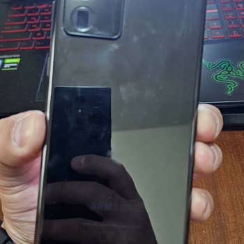 Note 20 Ultra'nın Arkası Kendiliğinden Açıldı