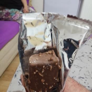 BİM'den Alınan Dondurma Yarım Çıktı: Açıklama Bekliyorum