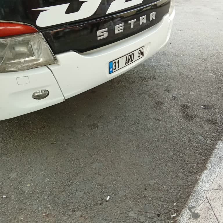Arızalı Araçla Yola Çıkan Jet Turizm Yolcuları Mağdur Ediyor