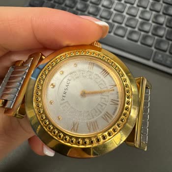 Versace Saatimde Pil Değişimi Sonrası Su Sızıntısı ve Yetersiz Çözüm