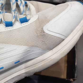 Ürünün Arkasında Durmayan Mağaza: FLO In Street