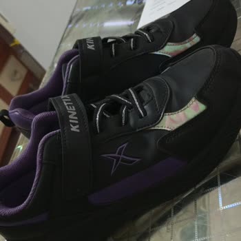 Kinetix Ayakkabı Utandıran Koku Sorunu