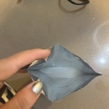 Maske Paketinden Sadece Sıvı Çıktı