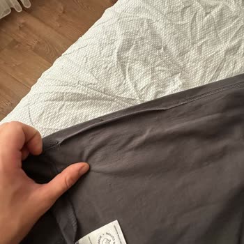 Mounte Bianca Tişörtün İlk Gününde Dikiş Sorunu!