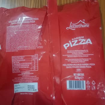 BİM Marketten Alınan Pizzadan Plastik Parça Çıkması