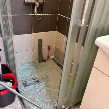 Cam Duşakabin İhmali: Çocuğum Tehlikede