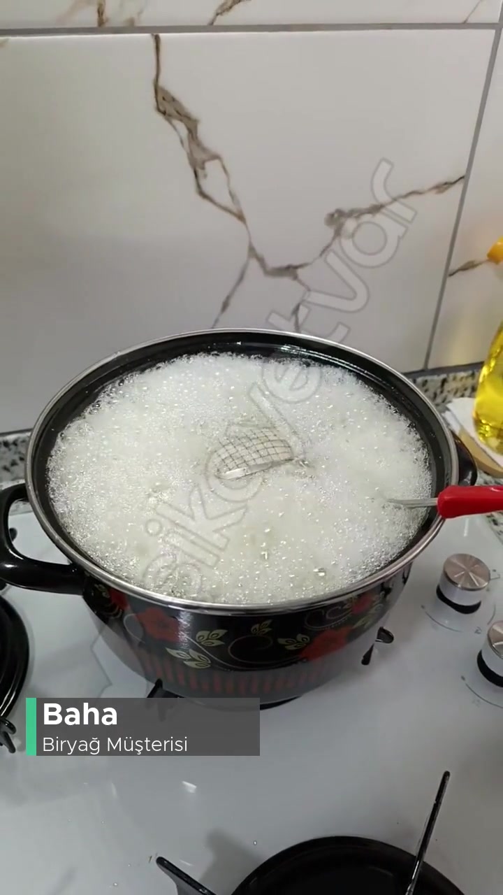 Biryağ Kızartma Yaparken Köpürme Yapıyor videonun kapak resmi