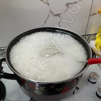 Biryağ Kızartma Yaparken Köpürme Yapıyor