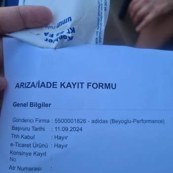 Yanlış Numara: Adidas Ayakkabıda Büyük Hata!