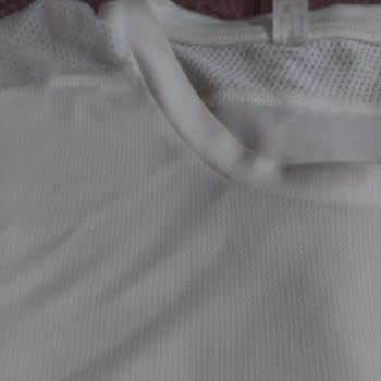 Adidas T-shirt: Hızla Deforme Olan Ürün ve İlgisiz Müşteri Hizmetleri