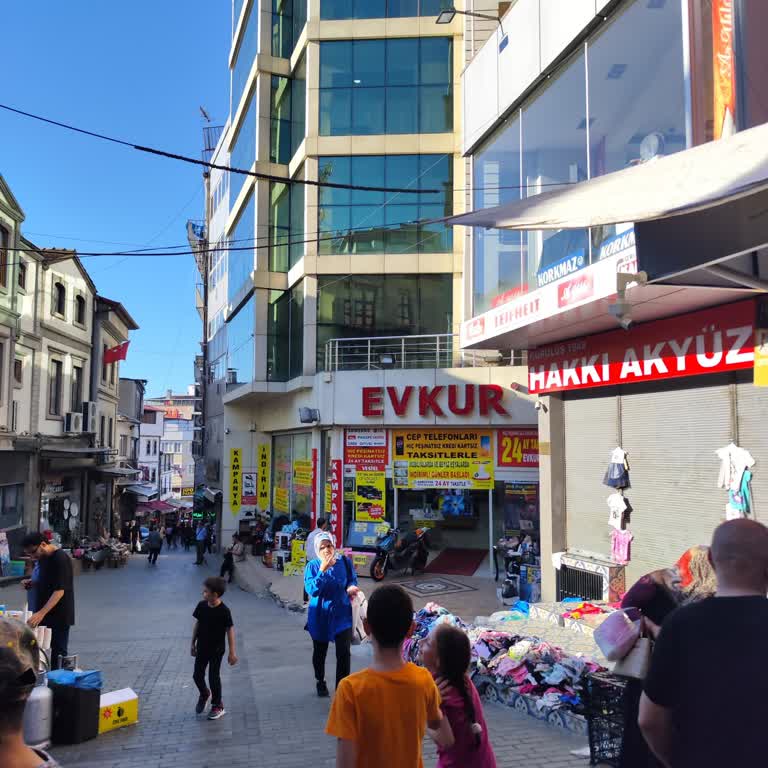 Evkur Mağazasında Müşteri Memnuniyetsizliği ve Saygısız Çalışanlar