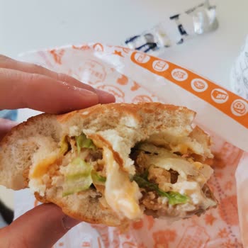 Popchiken Burger'de Şok: Tavuk Kanadı Tehlikesi!