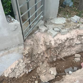 Kanalizasyon Krizi: Belediyenin İhmali Hayatı Zorlaştırıyor