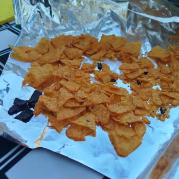 Doritos Paketinde Şok Edici Siyah Maddeler