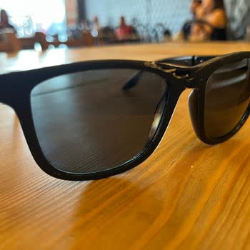 Prada Gözlüklerde Beklenmedik Kalite Sorunu