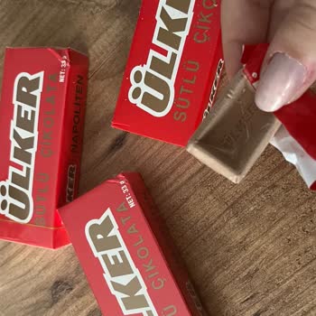 Ülker Napoliten Çikolata Hayal Kırıklığı: Bozuk Ürünler