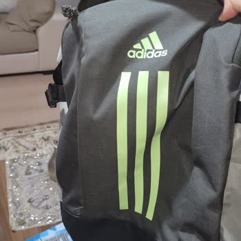 Adidas Çantanın Kalitesi Hayal Kırıklığı Yarattı