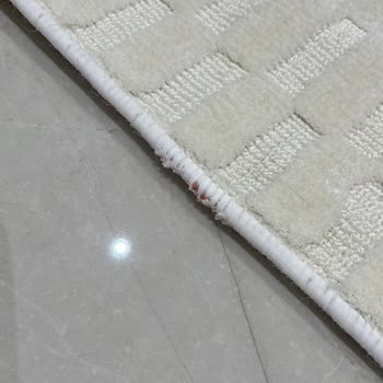 Yeni Halıda Lekeler ve Overlok Sorunu