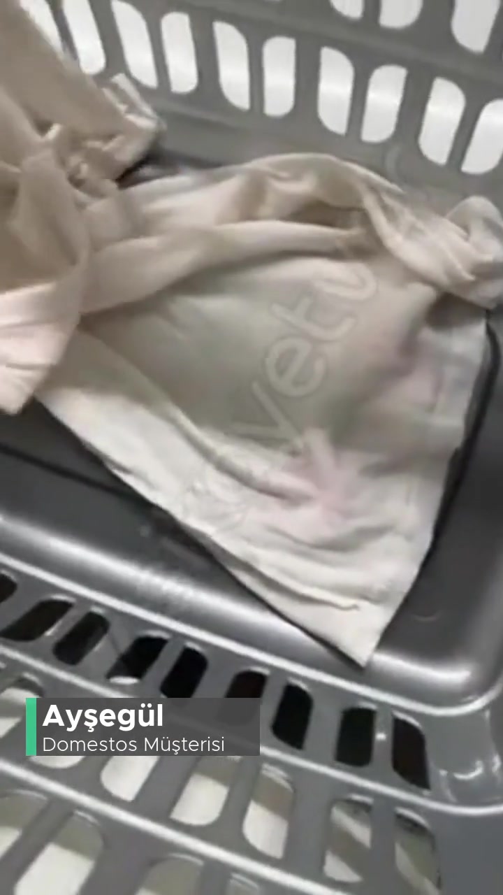 Domestos Beyaz T-shirt Lekelenmesi! videonun kapak resmi