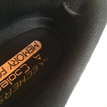 Skechers Ayakkabılarımın Hızla Yırtılması ve Kullanıcı Hatası Yanıtı