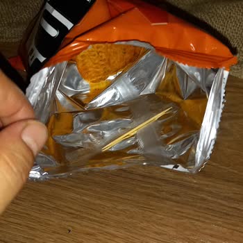Patos cips paketinden çıkan kürdan tehlikesi
