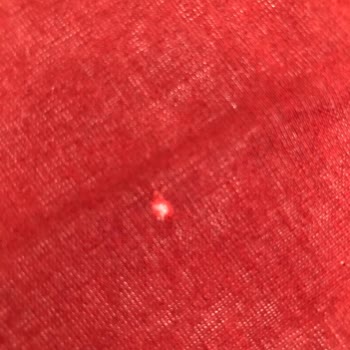 Defolu ve Kalitesiz Nevresim: Taç Markasına Yakışmayan Ürün