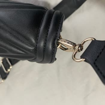 Valentino Çantamda Çözülmeyen Sorun