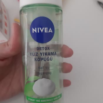 Nivea Yüz Temizleme Köpüğü Ciltte Yanma ve Kızarıklık Yapıyor