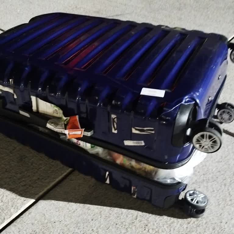 Corendon Airlines Damaged My Luggage and Offered Only €20 for €200 Suitcase