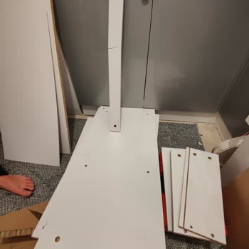 Yanlış ve Kırık Parçalarla Gelen Dolap Sorunu