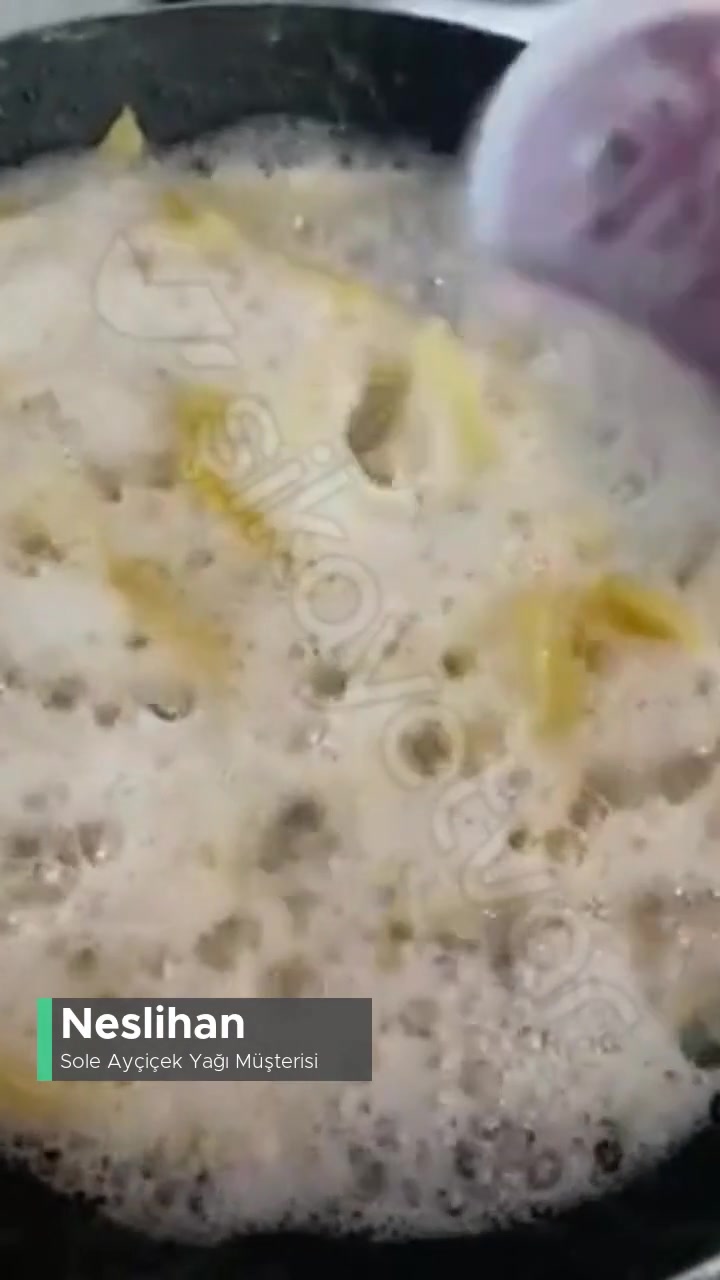 Sole Yağ Kızartma Yaparken Köpürüyor! videonun kapak resmi