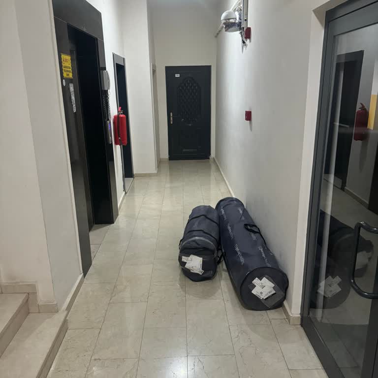 Yataş Teslimatında Horoz Lojistik Sorunu: Ürünler Asansör Önüne Bırakıldı