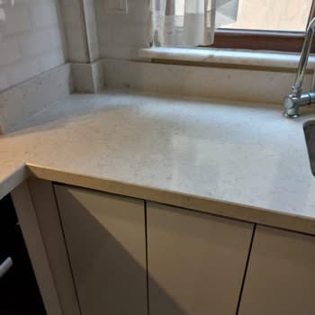 ÇimStone Mutfak Mermerinde Kendiliğinden Oluşan Çatlak ve İletişim Sorunları