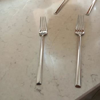 ÇimStone Mutfak Mermerinde Kendiliğinden Oluşan Çatlak ve İletişim Sorunları