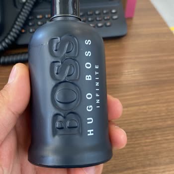 Купил парфюм Hugo Boss, нет стойкости и аромата