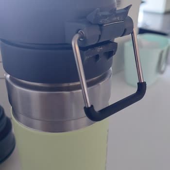 Stanley Thermos Deckel beschädigt und keine Lösung durch Händler