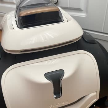 Garanti Kapsamındaki Süpürge Parçaları Kırıldı