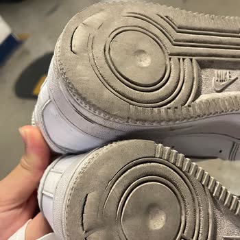 Ayakkabıda Üretim Hatası ve İlgisizlik