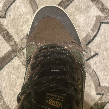 İlk Kullanımda Yırtılan Ayakkabıya İade Reddedildi!