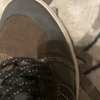 İlk Kullanımda Yırtılan Ayakkabıya İade Reddedildi!