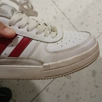 Dayanıklılık Sorunu: Yeni Spor Ayakkabım Hızla Yırtıldı