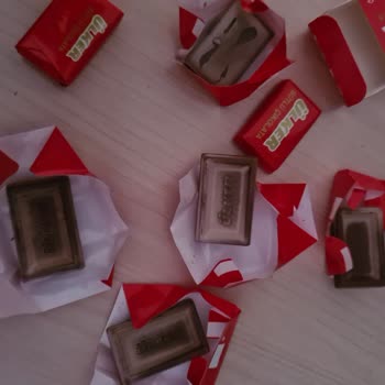 Ülker Napoliten Çikolataların Hepsi Beyazlamış Çıktı