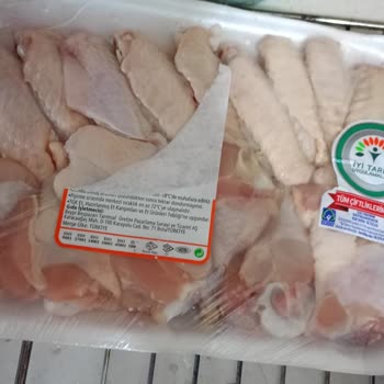 Tarihi Geçmiş Tavuklar ve Çirkin Tutumlar