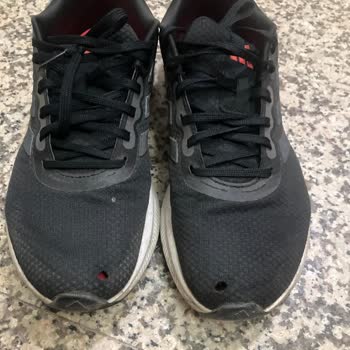 Adidas Ayakkabılarda Beklenmedik Kalite Sorunu