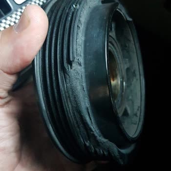 Servis Sonrası Araç Zarar Gördü: Mengerler Bostancı'ya Güvenim Kalmadı