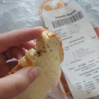 Köfteci Yusuf Küflü Ekmek Skandalı!